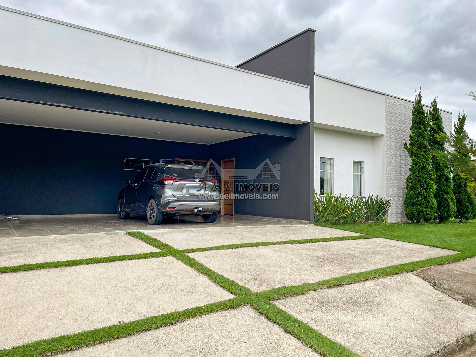 Casa de Condomínio à venda com 3 quartos, 500m² - Foto 2