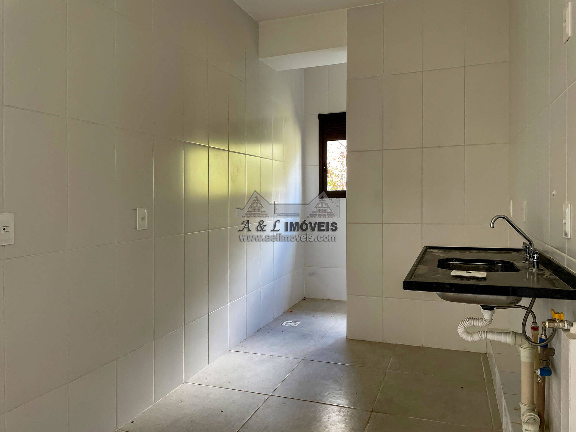Apartamento à venda com 2 quartos, 58m² - Foto 4