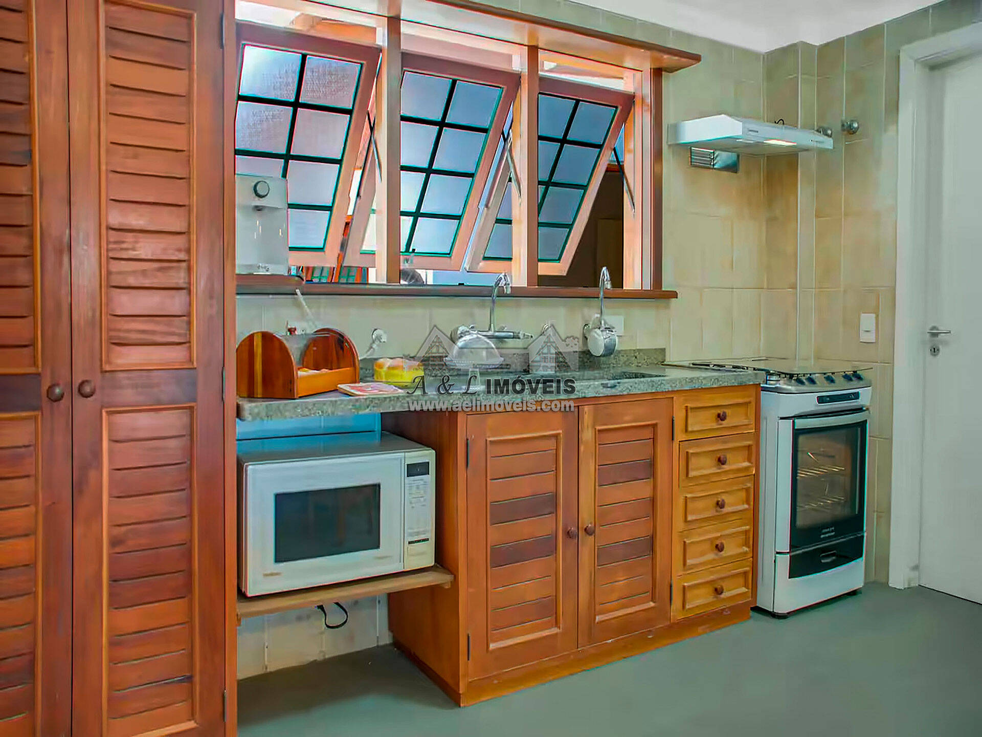 Apartamento à venda com 5 quartos, 200m² - Foto 7