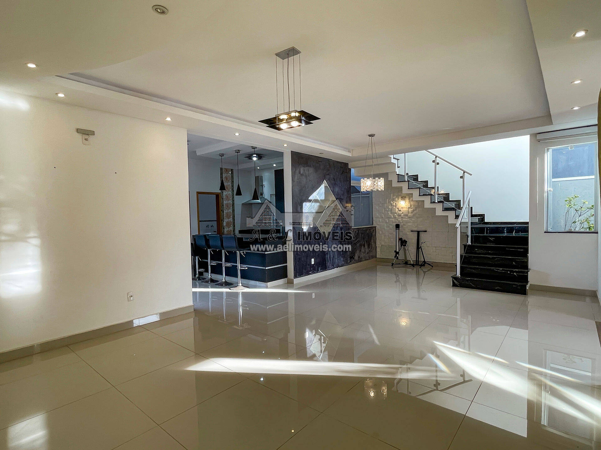 Casa à venda com 3 quartos, 280m² - Foto 7