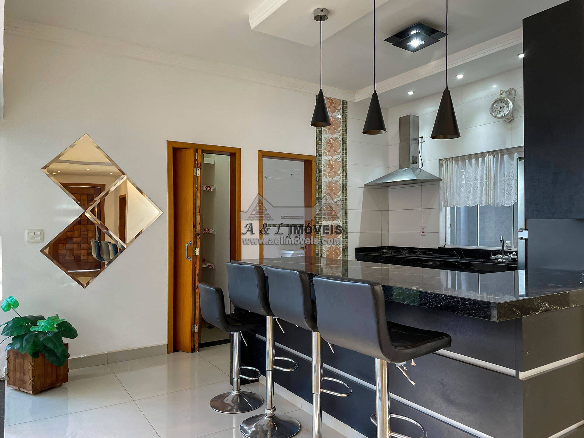 Casa à venda com 3 quartos, 280m² - Foto 11