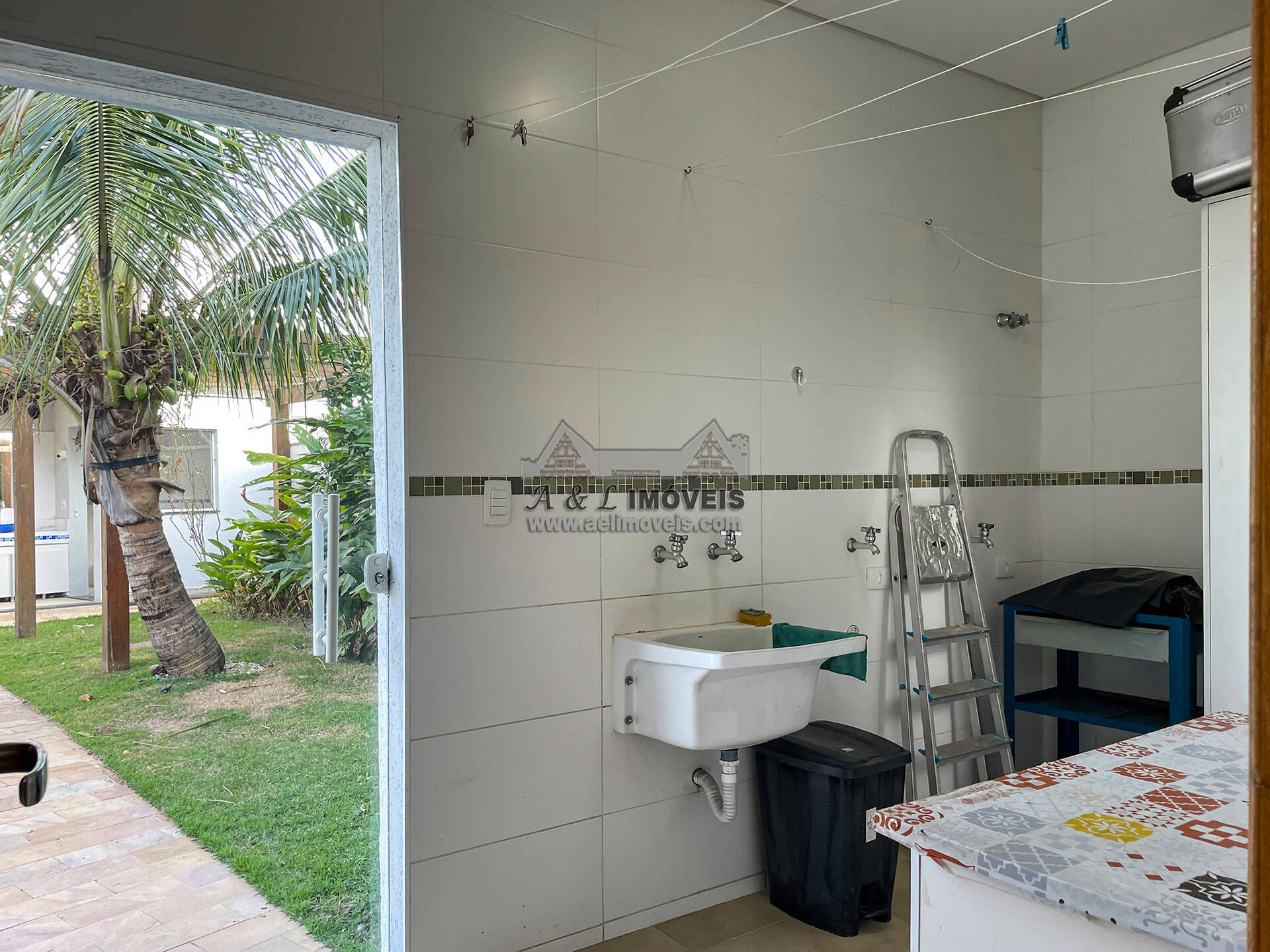 Casa à venda com 3 quartos, 280m² - Foto 16