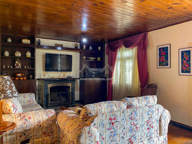 #325 - Apartamento para Venda em Campos do Jordão - SP