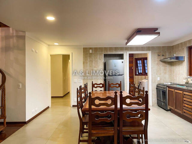 Apartamento para Venda em Campos do Jordão - 2
