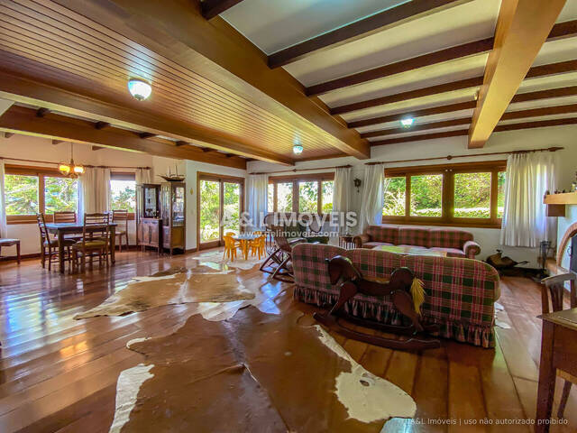 #2 - Casa para Venda em Campos do Jordão - SP