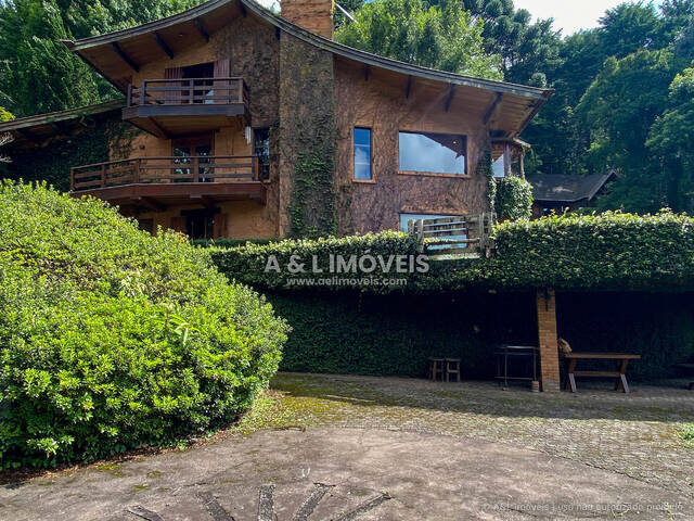 #241 - Casa para Venda em Campos do Jordão - SP