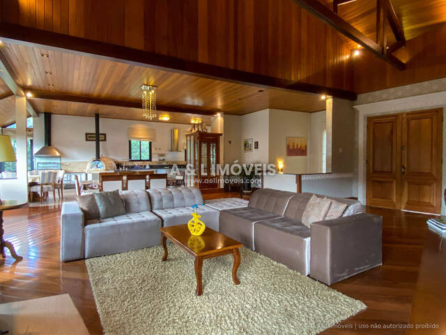 Casa para Venda em Campos do Jordão - 4