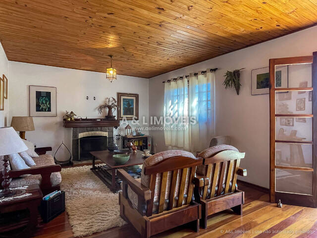 Apartamento para Venda em Campos do Jordão - 2
