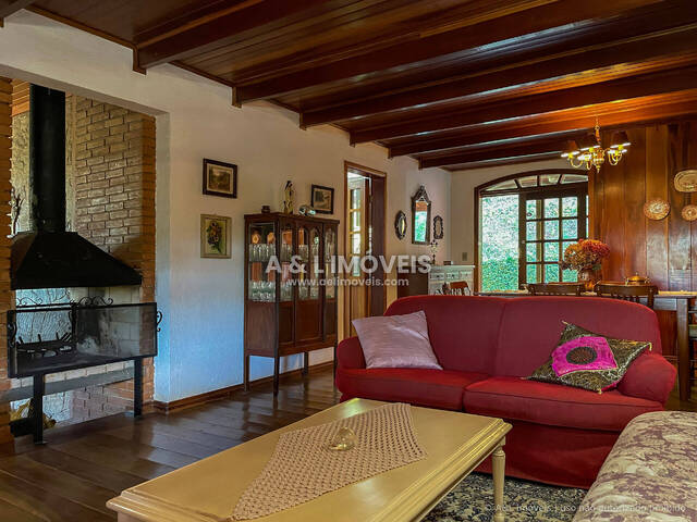 #272 - Casa para Venda em Campos do Jordão - SP